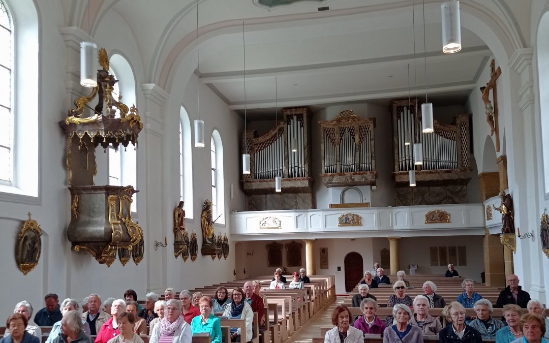 Ü60/Senioren besuchen die Pfarrkirche Hl. Dreifaltigkeit von Freihung